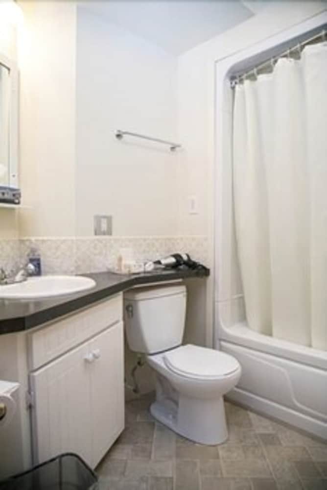 Standard Room, 1 Queen Bed with Sofa bed photo 2