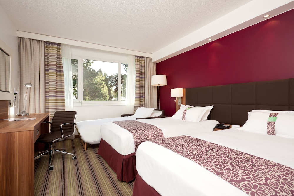 Standard Room, Multiple Beds - Photo 2