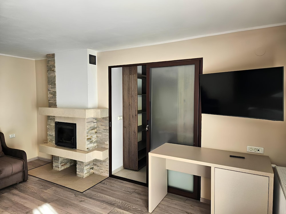Deluxe Apartment photo 3