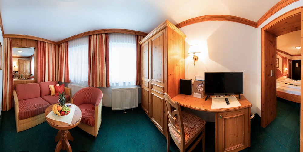 Double Room, Balcony ("Seefeld" - Haus Dreitorspitze)