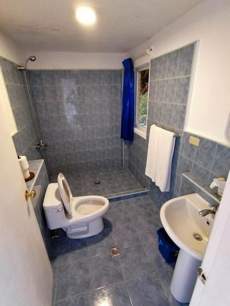 Twin Room - Photo 5
