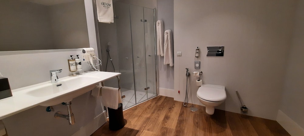 Double or Twin Room - Photo 42
