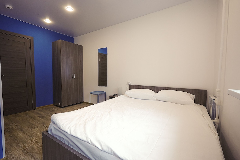 Standard Room, 1 Queen Bed, Non Smoking photo 1