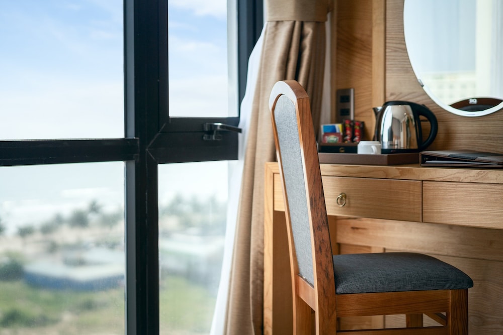 Deluxe Double Room, Partial Ocean View photo 2
