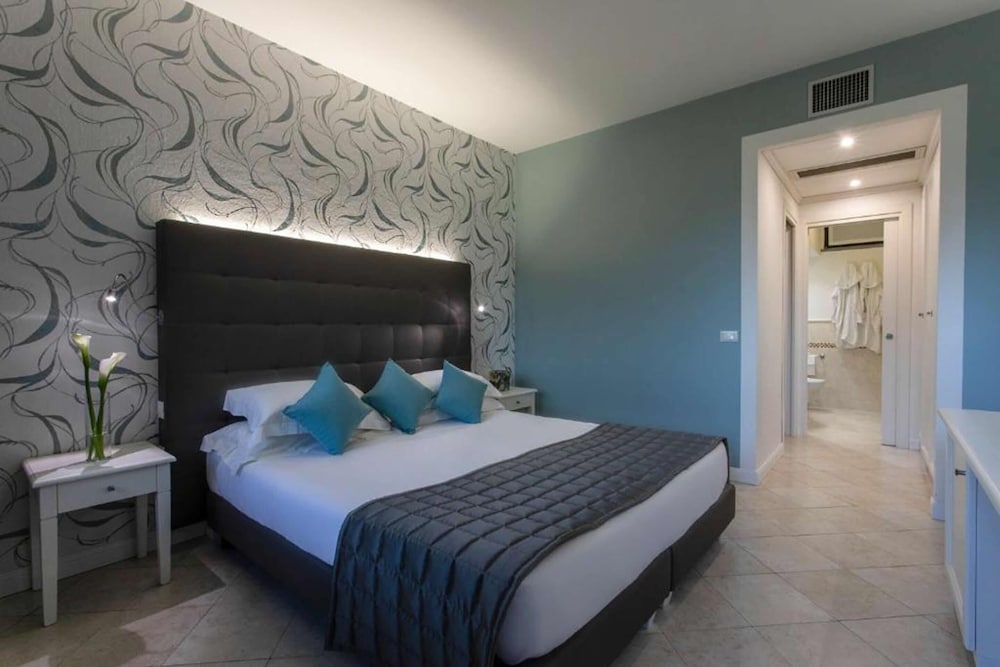 Family Room, Connecting Rooms (Prestige)