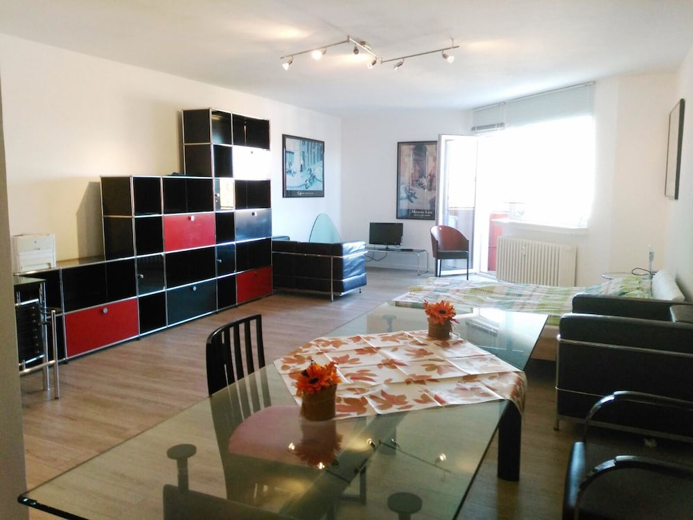 Studio, 1 Bedroom, Park View photo 1