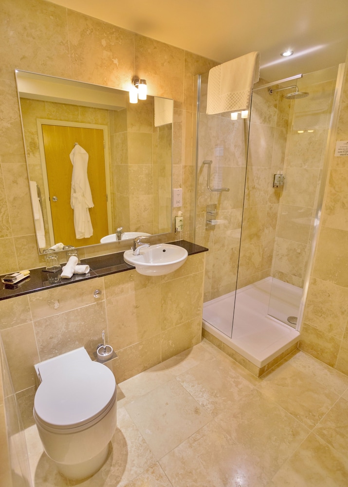 Standard Double or Twin Room - Photo 5