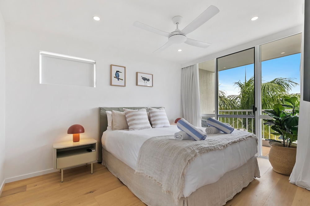 Premium Penthouse, 3 Bedrooms, Hot Tub, Mountain View photo 2