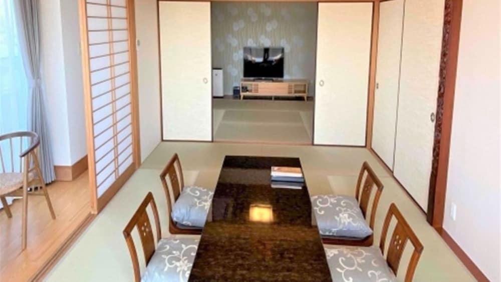 Deluxe Room - Photo 3