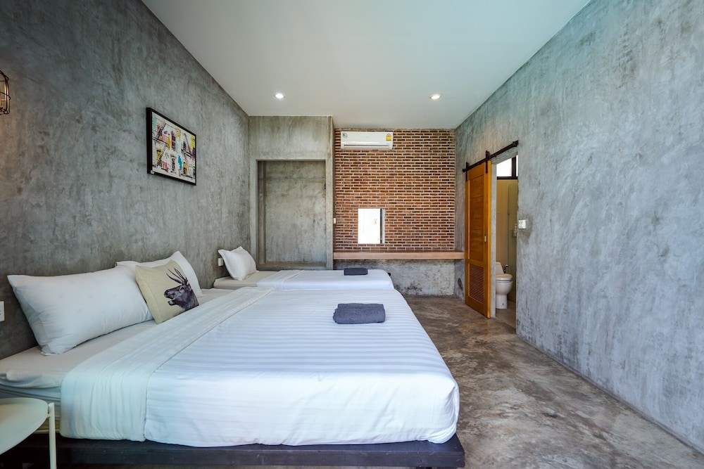 Three-Bedroom Villa - Photo 1