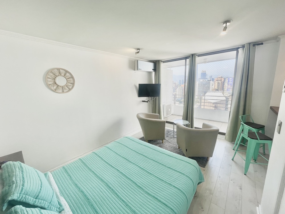 Deluxe Studio Suite photo 3
