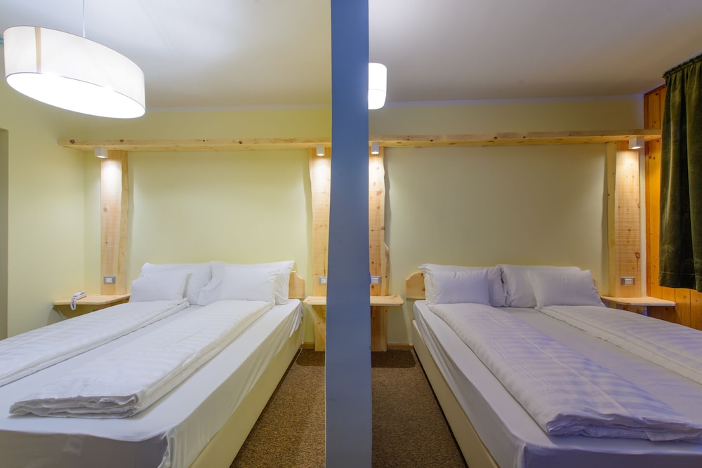 Classic Quadruple Room