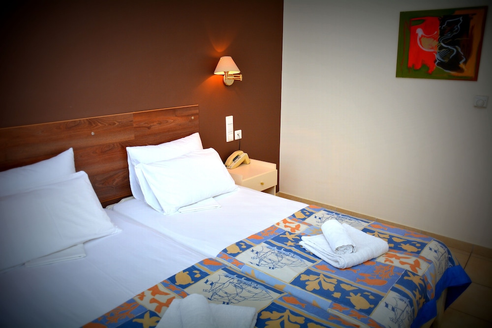 Economy Room