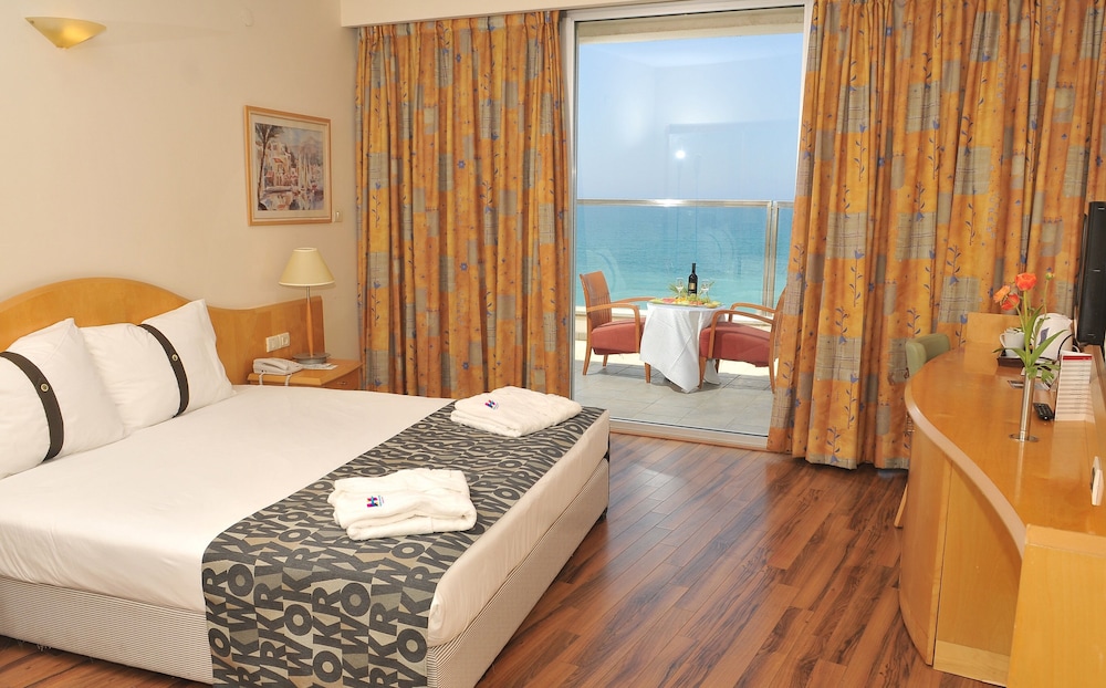 Superior Room, 1 Queen Bed, Sea View