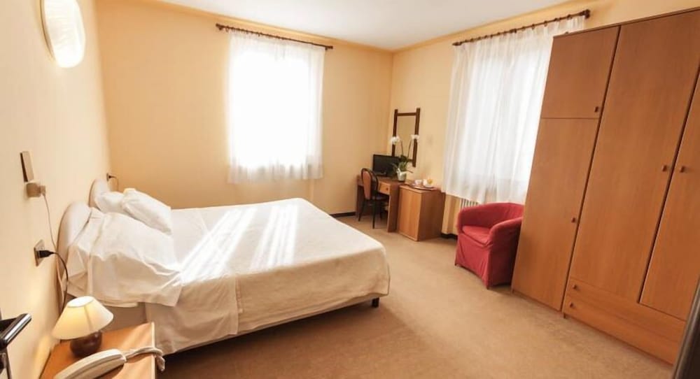 Single Room photo 1