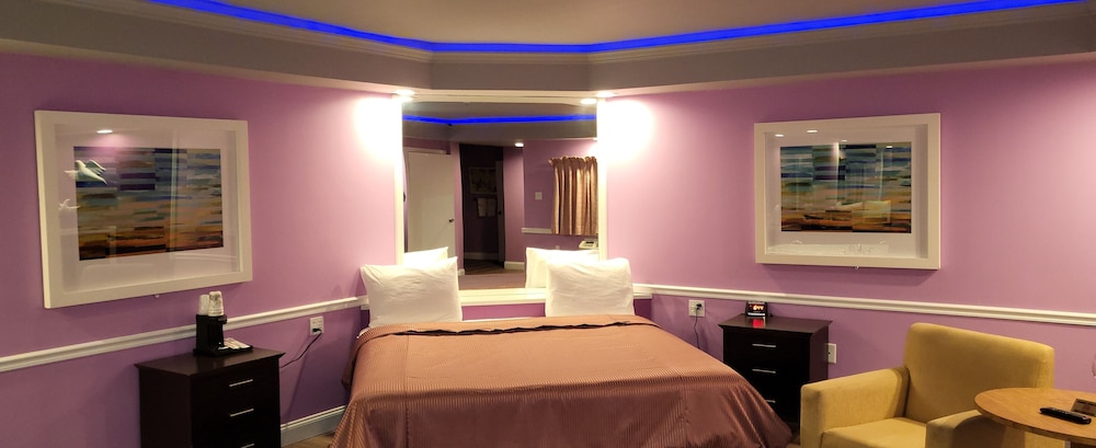 Delight Premium Suite Hot Tub & Fireplace