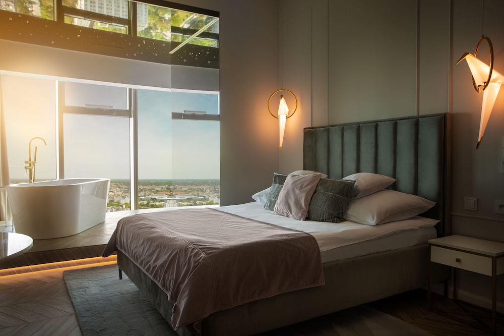 Deluxe Room with Bathtub photo 2