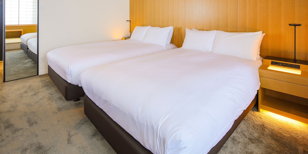 Premium Suite Twin - Photo 5