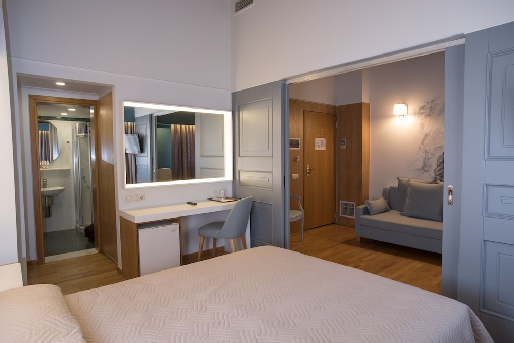 Executive Triple Room - Photo 1