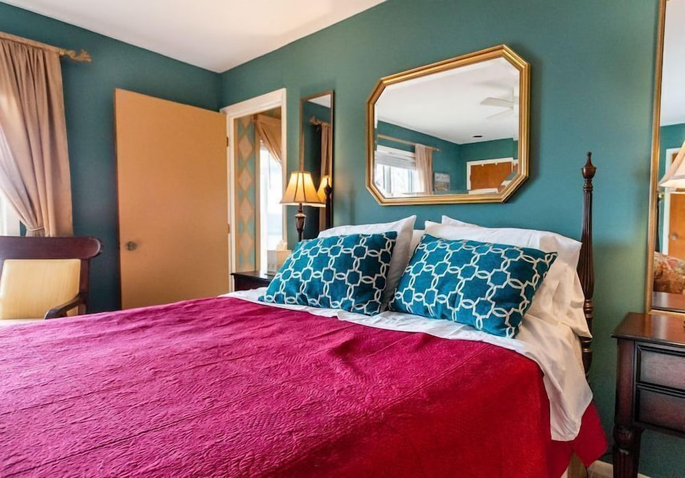 Harlequin Room photo 2