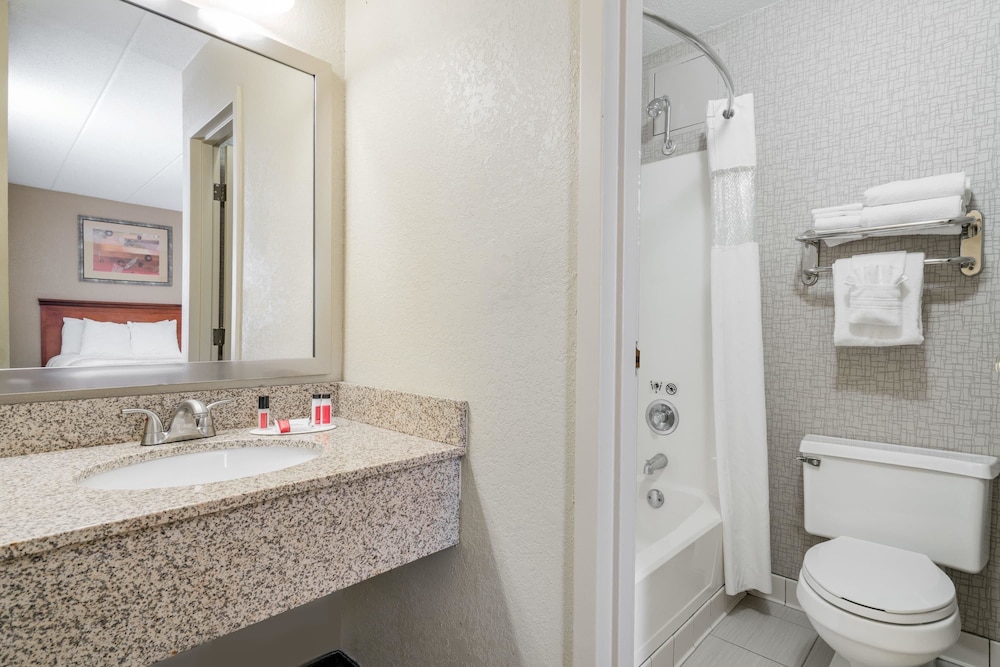 Executive Room, 1 Queen Bed - Photo 3