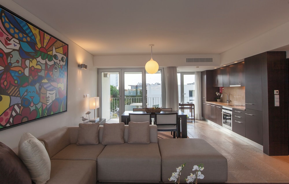 One-Bedroom Apartment with Extra bed photo 3
