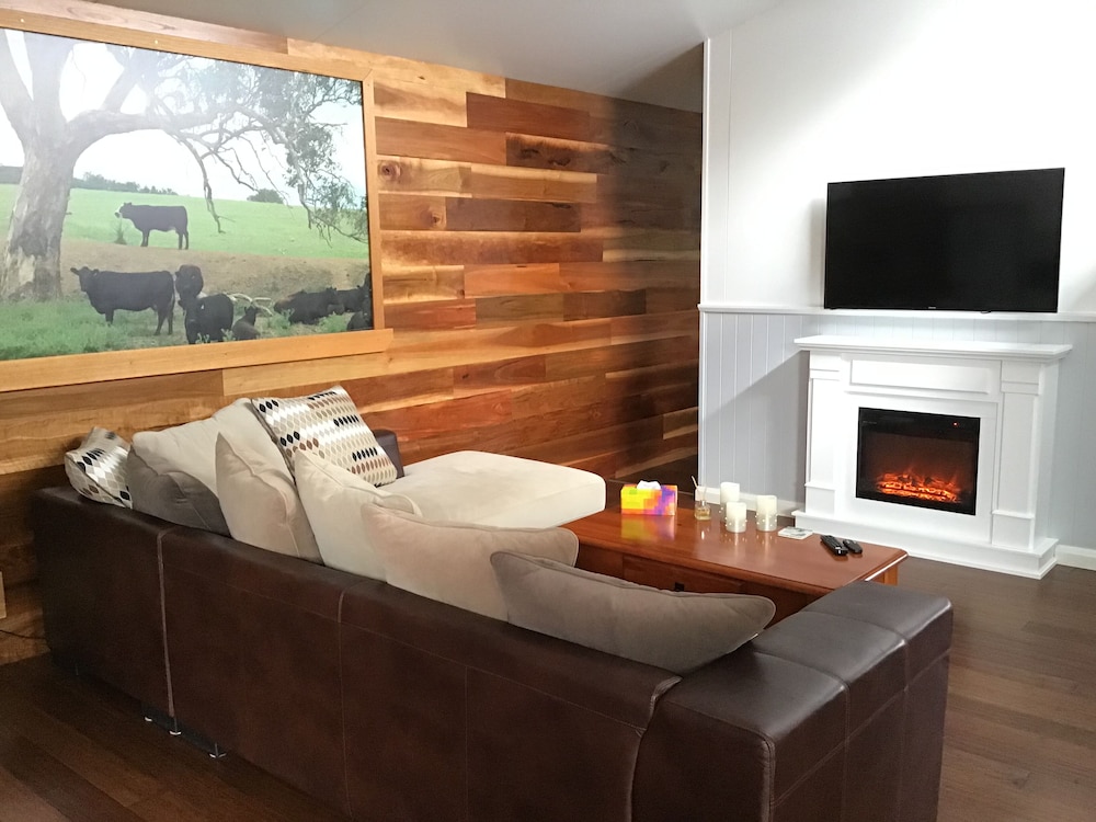 Deluxe Studio Suite, 1 Queen Bed
