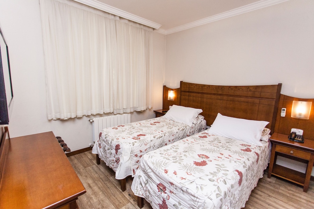 Deluxe Twin Room photo 2
