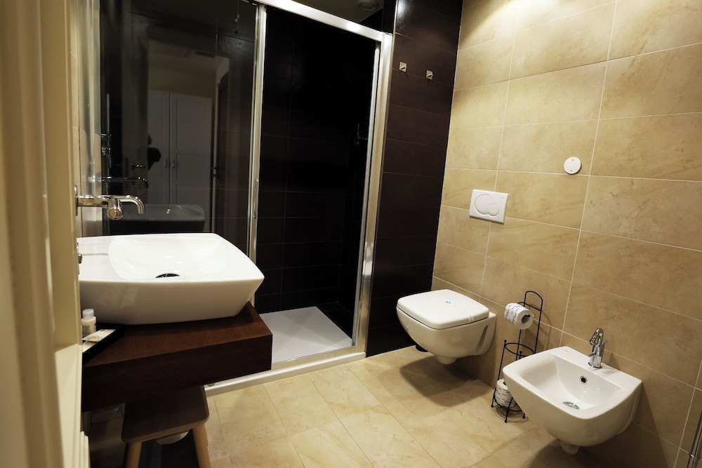 Triple Room - Photo 5