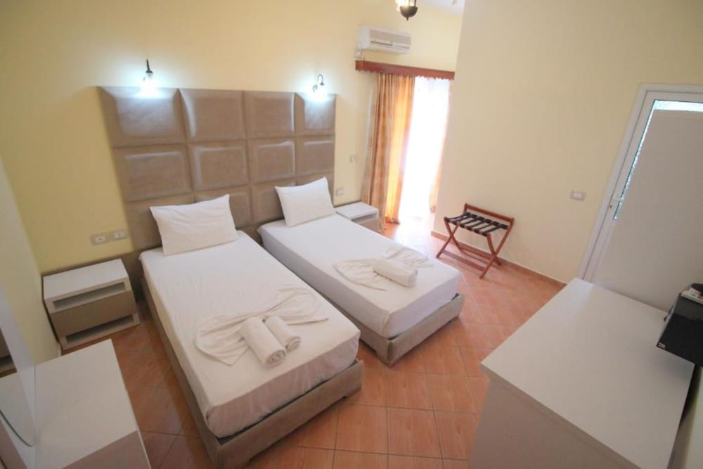 Family Room, Balcony