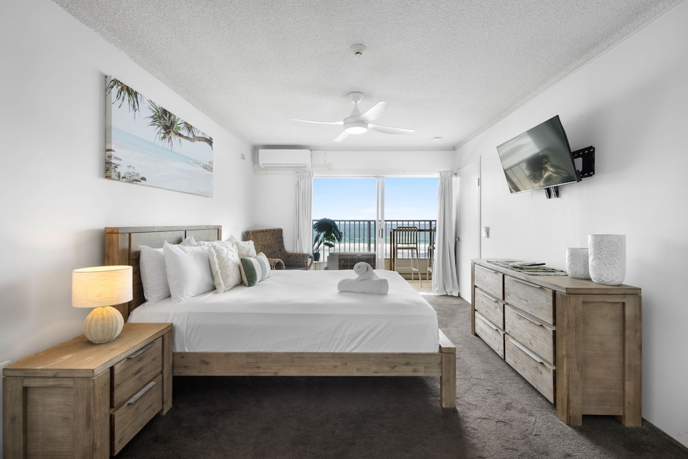 Deluxe Apartment, 2 Bedrooms, Balcony, Ocean View photo 3