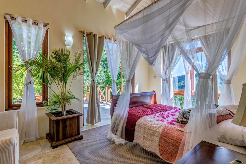 Luxury Villa, Multiple Bedrooms, Private Pool, Ocean View photo 3