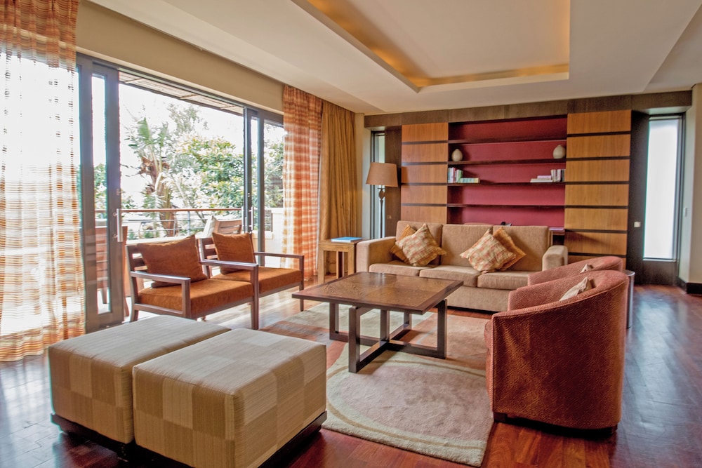 Sky One Bedroom Residence - Photo 6