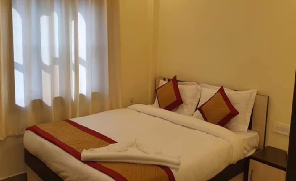 Standard Double Room, City View photo 2