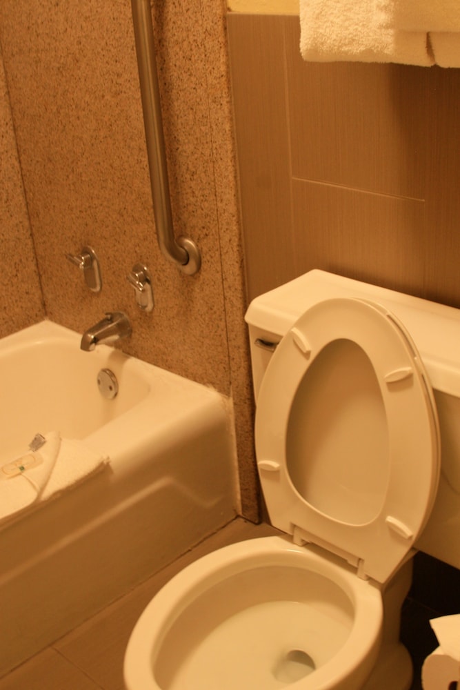 Standard Double Room - Photo 8