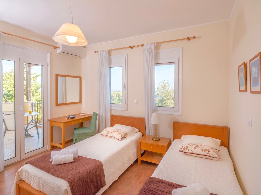 Family Villa, 4 Bedrooms, Private Pool, Sea View photo 1