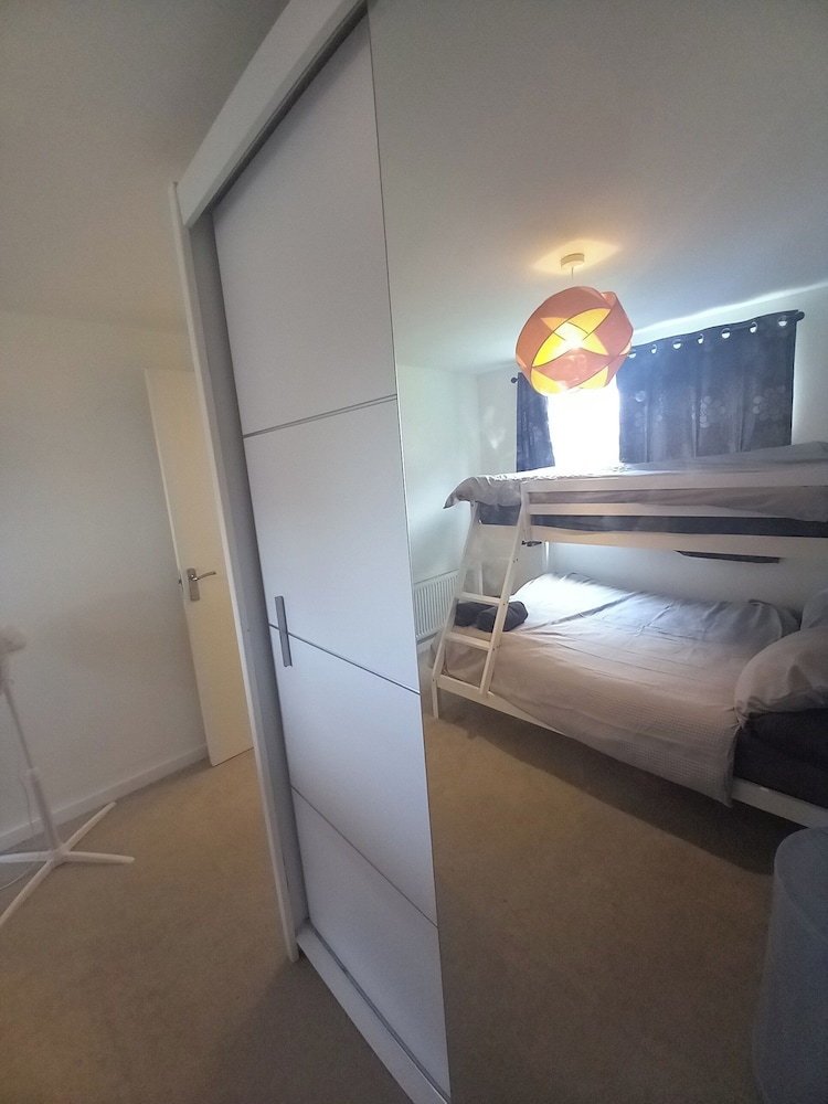 Apartment photo 2