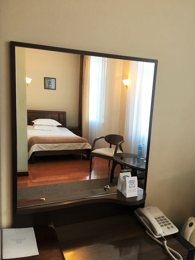 Single Room photo 2