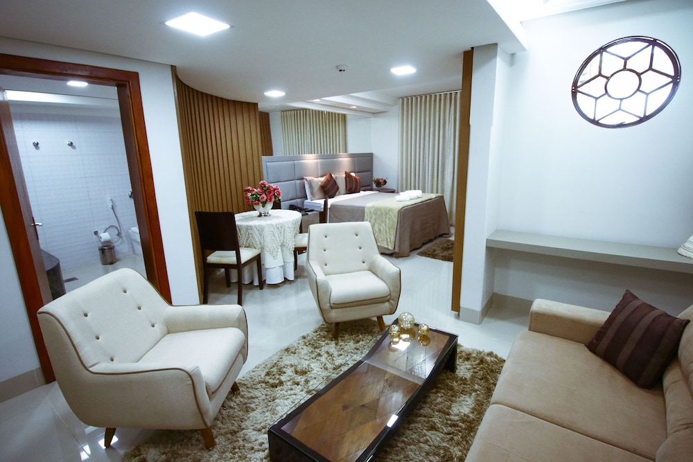 Superior Suite, 1 Queen Bed photo 2