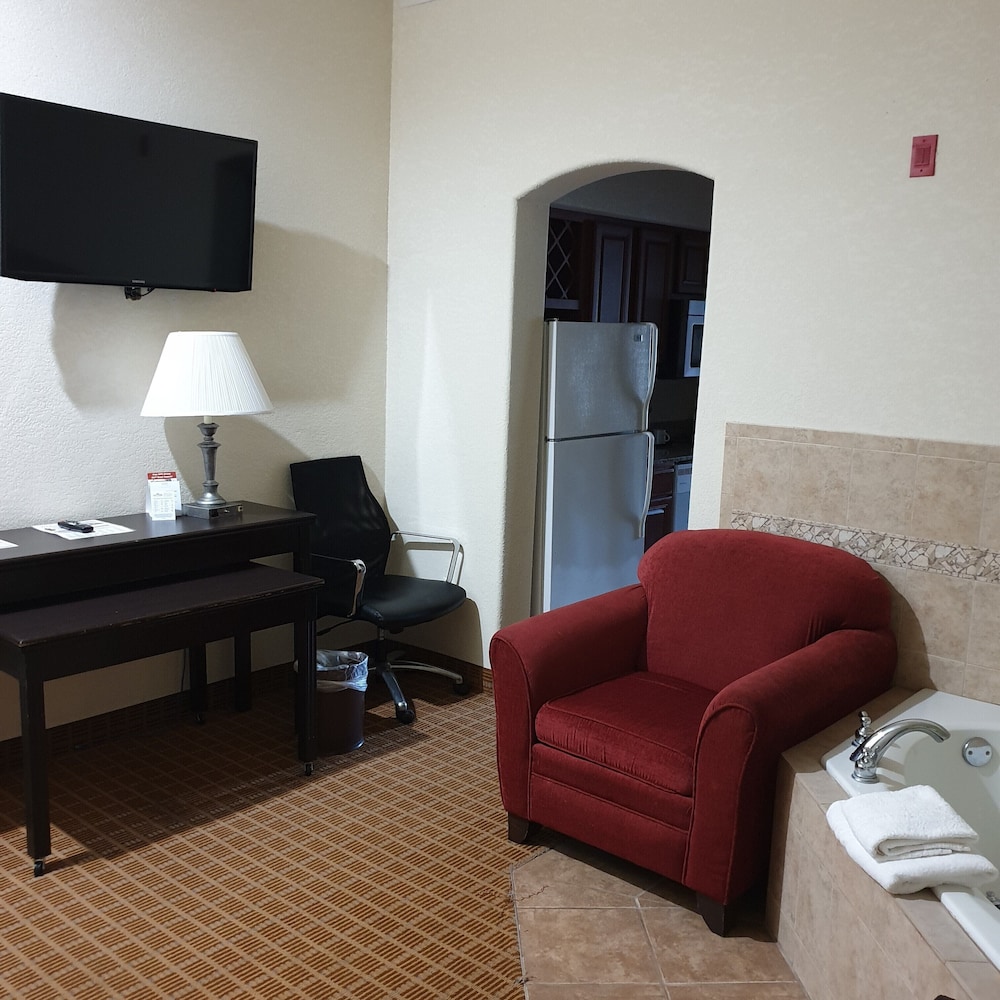 Executive Suite, 1 Bedroom, Non Smoking, Jetted Tub - Photo 8