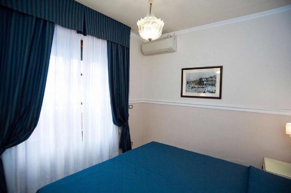 Deluxe Double Room - Photo 2