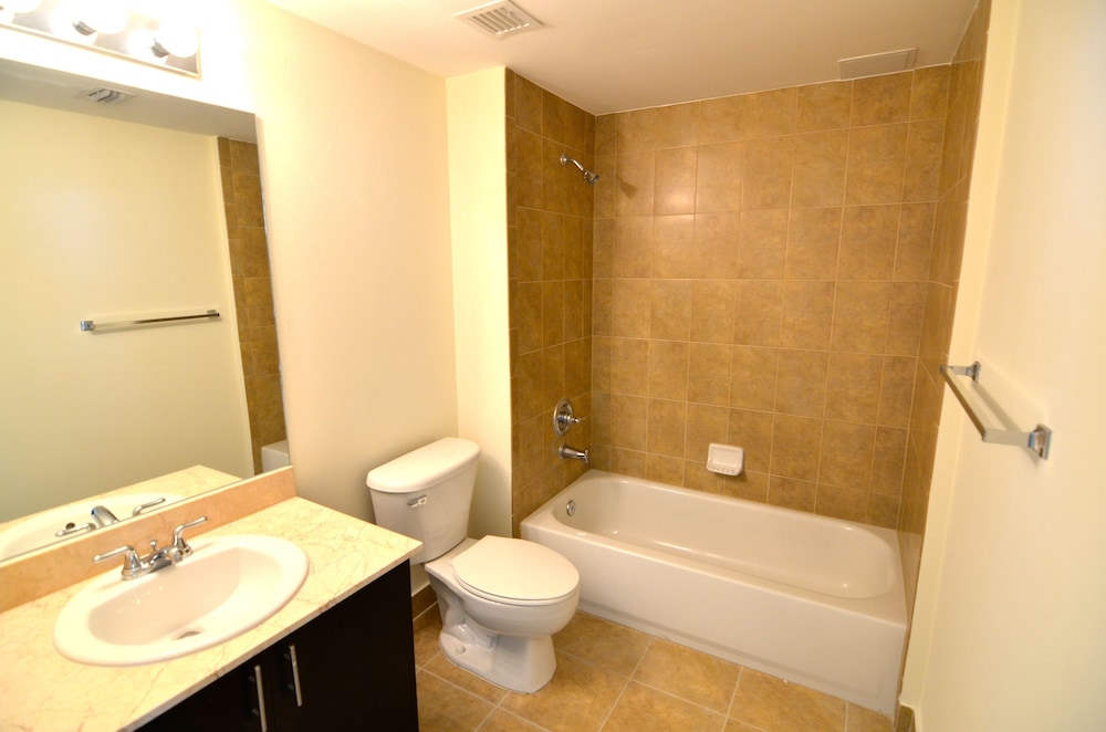 2 Bedrooms, 2 Bathrooms, Terrace photo 3