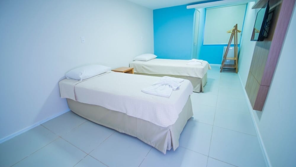 Standard Twin Room, 2 Twin Beds - Photo 1