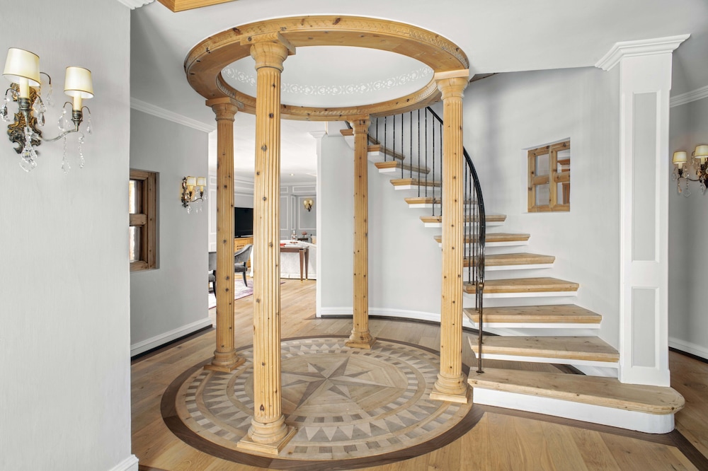 Apartment (The Tower Penthouse) photo 3