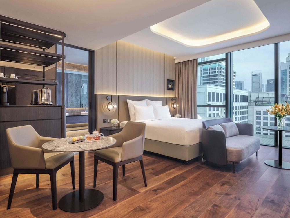 Studio Suite, 1 King Bed, Club Lounge Access