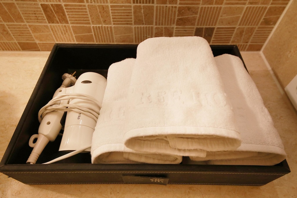 Suite - Photo 10