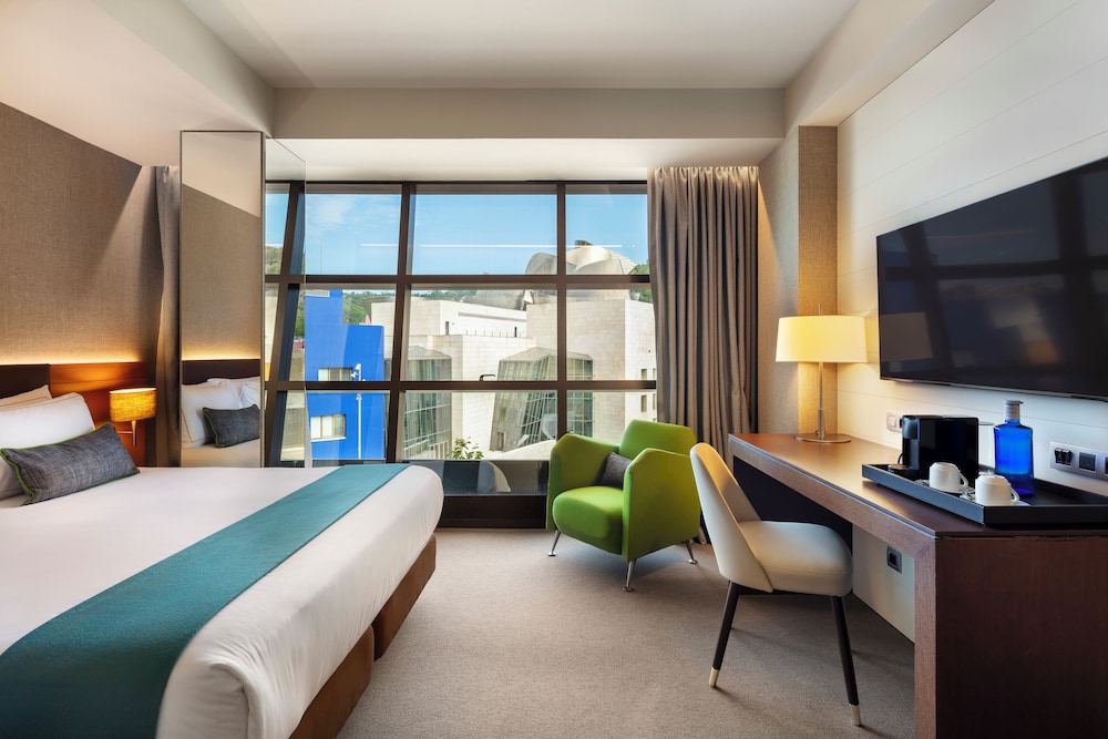 Room (Smart Guggenheim Views) photo 2