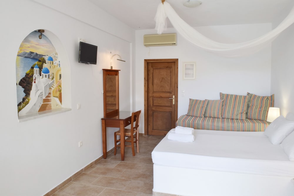 Standard Double Room - Photo 3