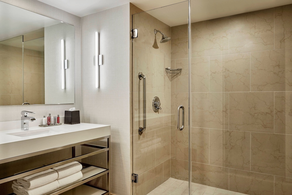 Club Room, 2 Double Beds, Bay View - Photo 3