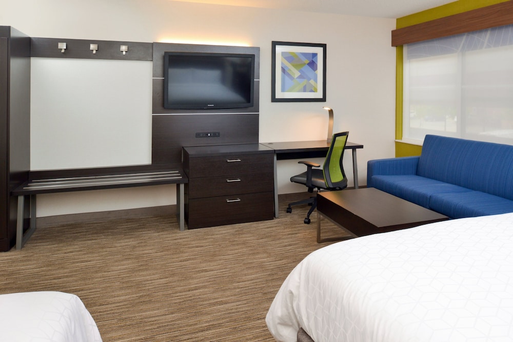 Standard Room, Multiple Beds photo 1